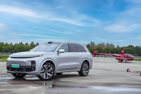 增程车vs插混车终极对比：技术原理、车型解析与5年养车成本实测