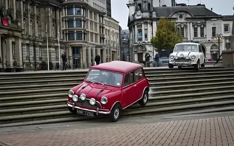 你知道《偷天换日》中 MINI 汽车的发动机有多牛吗？