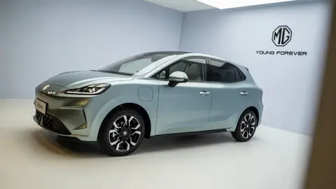 怕两厢车空间小？不妨看看它！