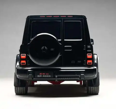 北京BJ81来了，硬派车不抄了，国产越野该换新玩法了