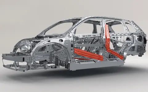 13万预算家用SUV新选择：605km续航+8295P芯片，零跑C10实力如何